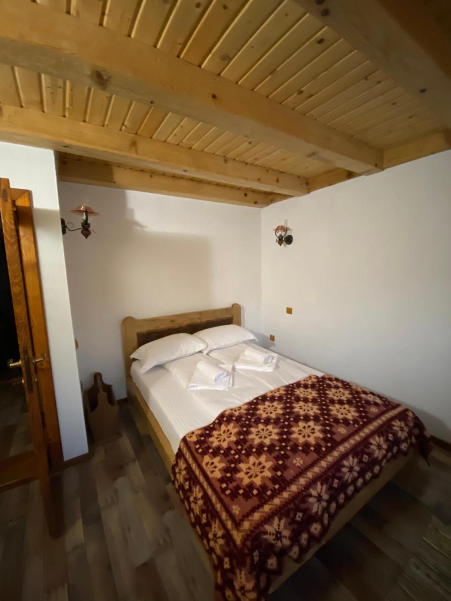 Casa Cu Sindrila Villa Vălenii de Munte Екстериор снимка